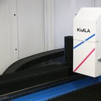 Niezawodne zasilanie od igus w nowoczesnym laserze firmy KIMLA