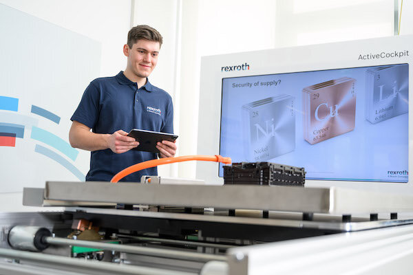 W ramach opatentowanego procesu system automatyki firmy Bosch Rexroth odpowiada za głębokie rozładowywanie ogniw akumulatorów o wysokiej wydajności. (Źródło ilustracji: Bosch)