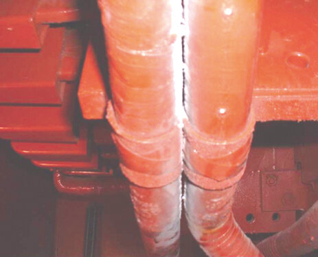 Zdjęcie prezentujące wykrytą przez monitor degradację izolacji między dwiema fazami w generatorze 49 MVA