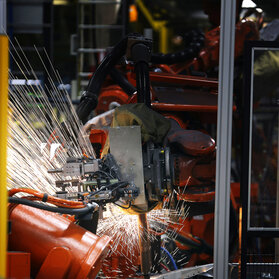 ABB dostarczy ponad 250 robotów do produkcji nowego Mercedesa