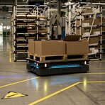 Autonomiczny robot mobilny MiR500 obniża koszty transportu w Schneider Electric 