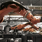 Roboty KUKA pomagają w układaniu konstrukcji stalowych