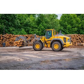 Automatyzacja w praktyce przemysłowej: doświadczenia ifm electronic w branży przetwórstwa drewna