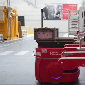 Kreatywna współpraca: roboty mobilne firmy OMRON pomagają usprawnić procesy w zakładzie Danfoss Power Solutions