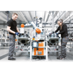 Roboty współpracujące w różnych sektorach przemysłu