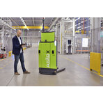 robot_agilox_robot_igv_wozek_transportowy_hala_astor