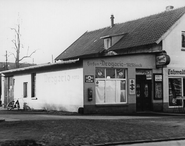 Budynek w Minden, kilka miesięcy po zakończeniu wojny, firma rozpoczęła swoją działalność pod nazwą "Wilhelm Harting Mechanische Werkstätten"
