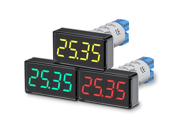 Uniwersalny miernik panelowy ITP17 wskazuje wartości procesowe na czteromiejscowym, trójkolorowym (zielony/żółty/czerwony) wyświetlaczu z wartościami progowymi zaprogramowanymi przez użytkownika. Zdjęcie: akYtec GmbH