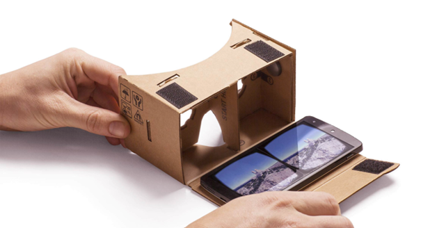 Google Cardboard to proste, kartonowe urządzenie pozwalające zamienić zwykłego smartfona w gogle VR