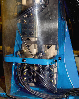 Zabezpieczony moduł główny IO-Link i koncentratory czujników transportowane wraz z paletą GEO