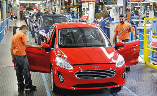 Nowy Ford Fiesta zjeżdża z linii w zakładzie w Kolonii od maja 2017 r. – dwa pojazdy co 68 sekund