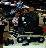 Roboty do zastosowań lądowych: Cameleon EOD oraz Cobra Mk2 - ECA