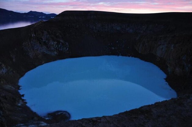 Rys. 7. Aktywność geotermalna Islandii - wulkany [Geothermal activity in Iceland - vulcanos]