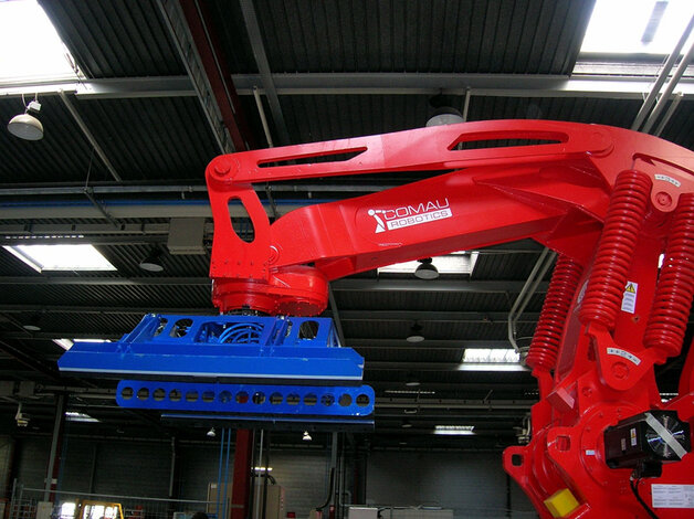 Super ciężki czteroosiowy robot paletyzujący NX u udźwigu 800 kg