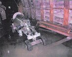 Robot górniczy podczas prób w kopalni (Centralna Stacja Ratownictwa Górniczego – wrzesień 2010 r.)