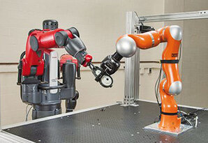 Przykład robotów różnych firm współpracujących ze sobą