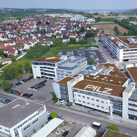 Bezpieczeństwo, cyberbezpieczeństwo i innowacje – relacja z konferencji Pilz 2025