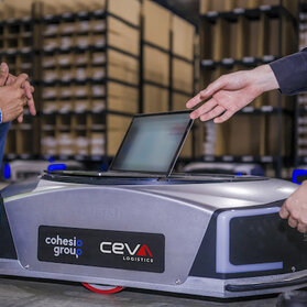 CEVA Logistics wdraża mobilne roboty dla e-commerce, przyspieszając operacje magazynowe o 400%