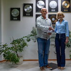 DSR 4FACTORY oraz GM System łączą siły – nowe perspektywy wsparcia IT dla przemysłu w Polsce. Anna Kazimierczak (GM System) i Piotr Rojek (DSR 4FACTORY) po zawarciu strategicznego porozumienia.