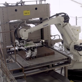 Paletyzacja kostki brukowej w zakładzie ZPB Kaczmarek z robotem Comau