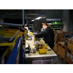 Produkcja paneli sterowniczych odbywa się ręcznie