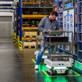 Roboty mobilne szansą na zautomatyzowanie transportu wewnętrznego w zakładach w Europie Środkowo-Wschodniej