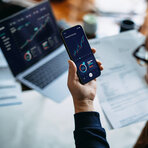 Rynek usług i produktów związanych z AI wzrośnie do $990 mld w 2027 roku