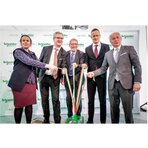 Schneider Electric inwestuje 40 mln euro w inteligentną fabrykę przyszłości na Węgrzech 