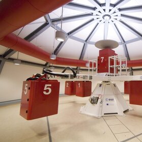 Large Diameter Centrifuge (LDC) w European Space Research and Technology Centre (ESTEC), Noordwijk, Holandia [ESA]